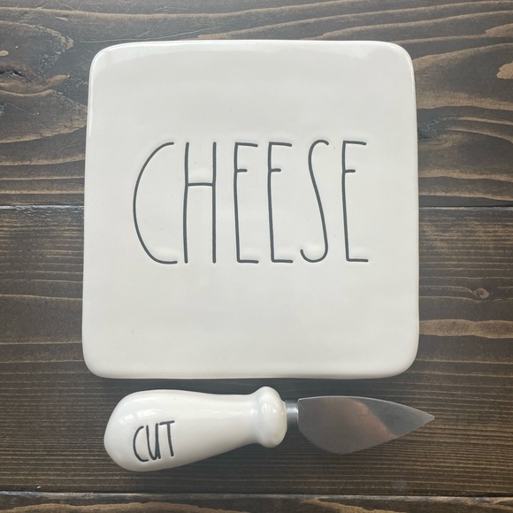 Rae Dunn cheese plate and knife - Picture 1 of 2